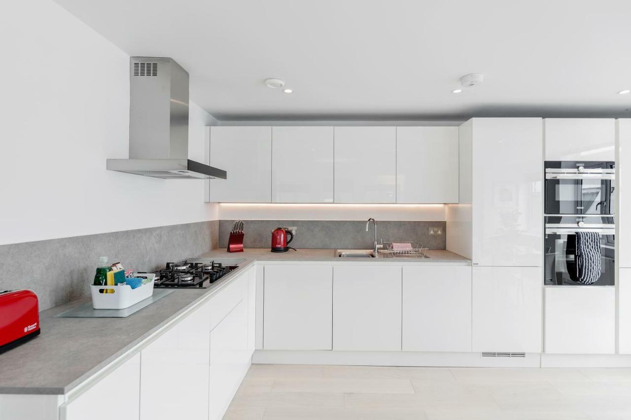 Roomspace Serviced Apartments- Walpole Court Ealing Eksteriør billede
